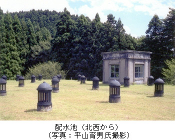 zr